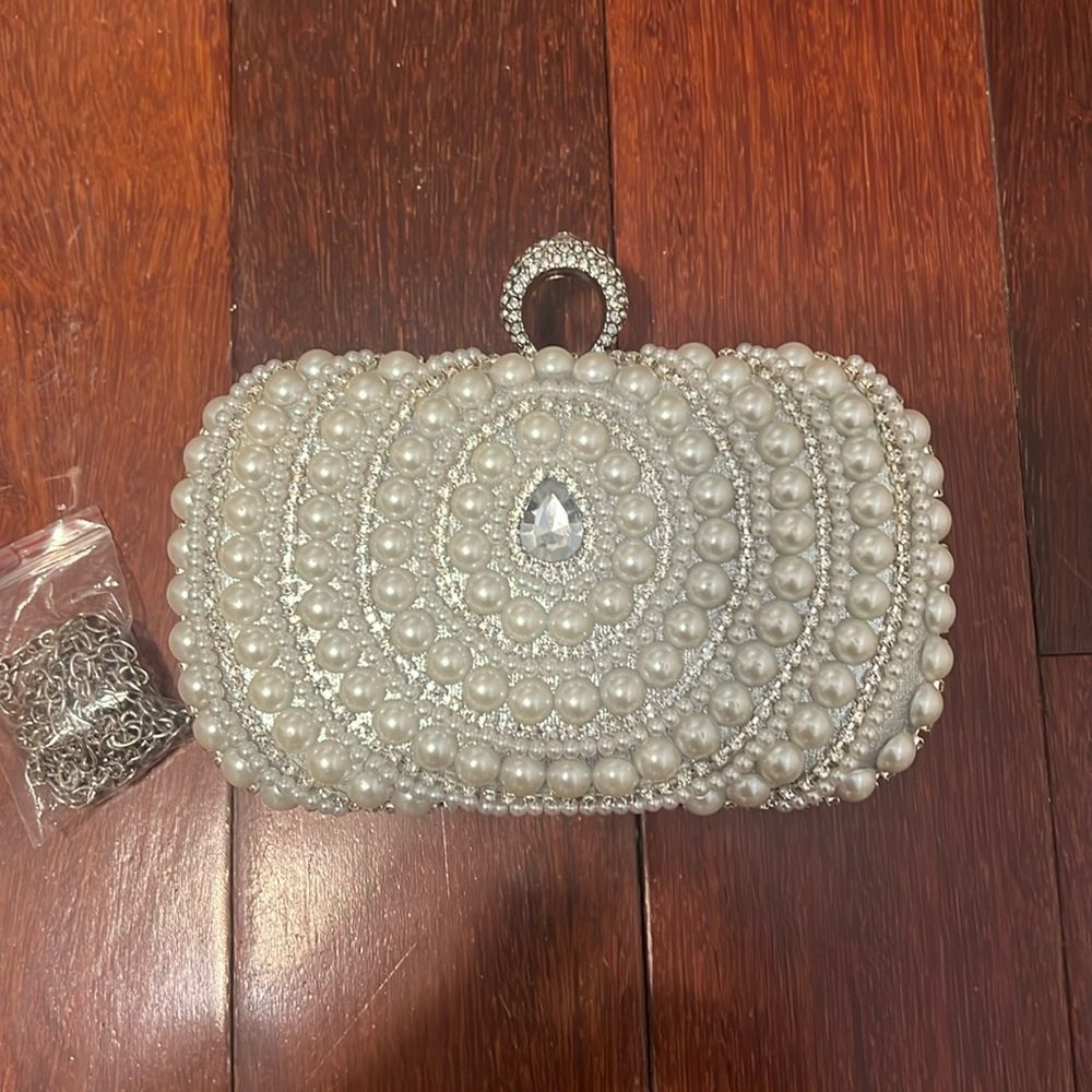 Clutch for formal event